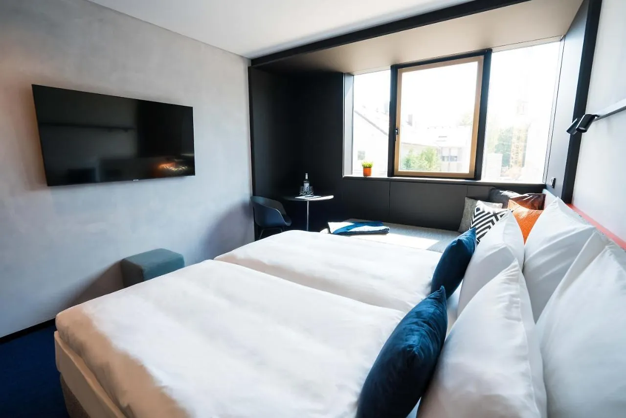 Gräfelfing Grefis Hotel 4*,  גרמניה